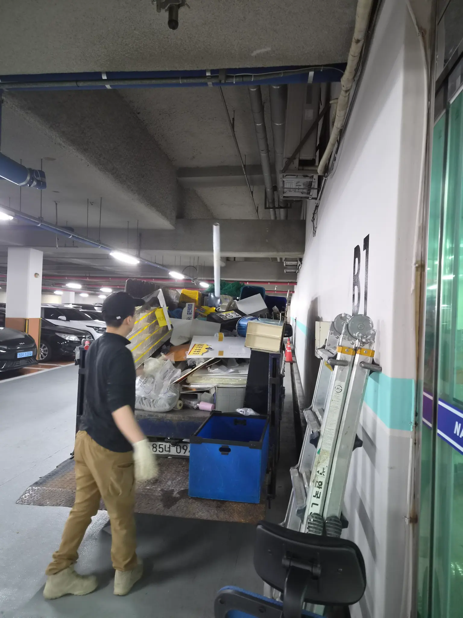 집기 폐기 작업 중 3